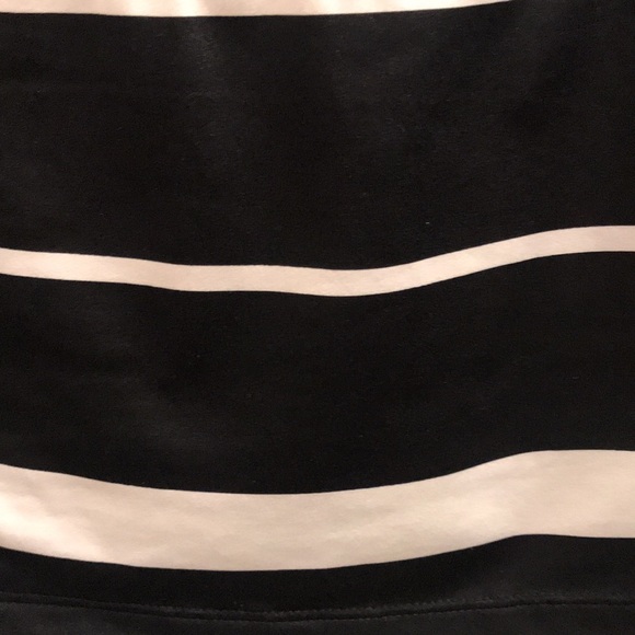 Black & White Dress - Picture 7 of 7